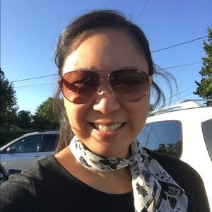 Meet your Posher, Eva